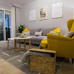 New! Luxury City Center & 2 Balconies