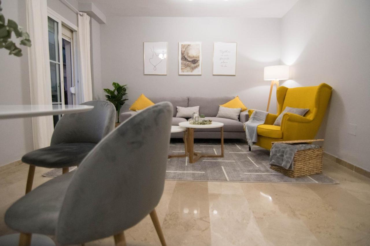 New! Luxury Center & 2 Balconies Apartment *