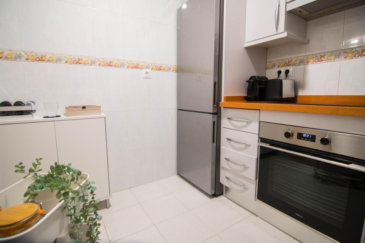 New! Luxury Center & 2 Balconies *